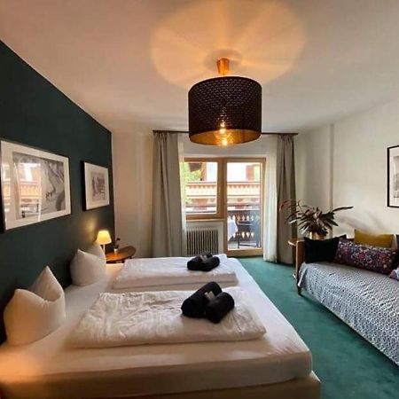 Cafe Schneider Appartments Sankt Anton am Arlberg Bagian luar foto