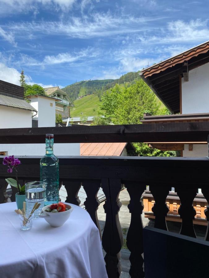 Cafe Schneider Appartments Sankt Anton am Arlberg Bagian luar foto