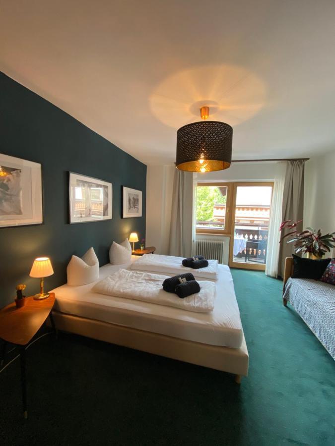 Cafe Schneider Appartments Sankt Anton am Arlberg Bagian luar foto