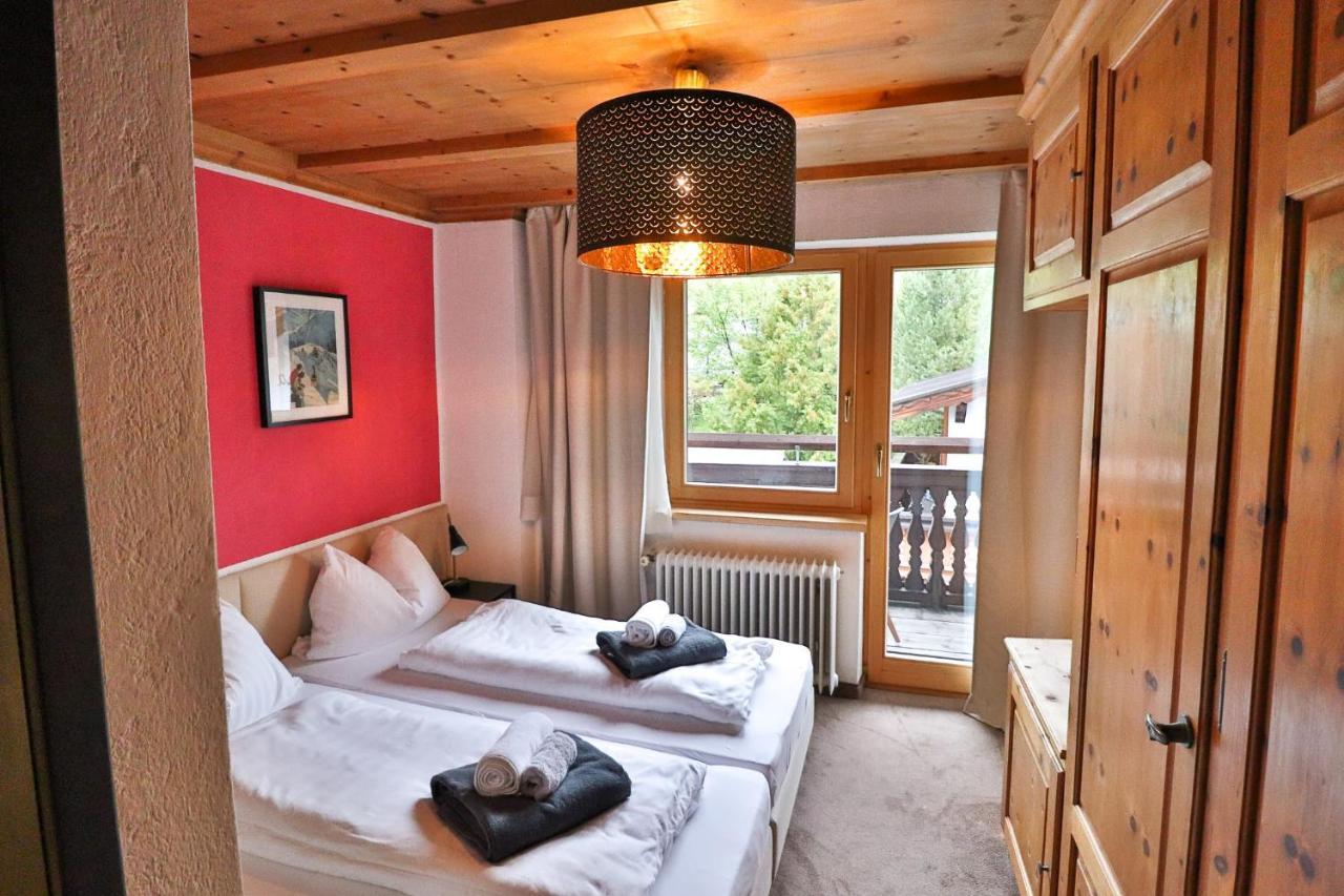 Cafe Schneider Appartments Sankt Anton am Arlberg Bagian luar foto