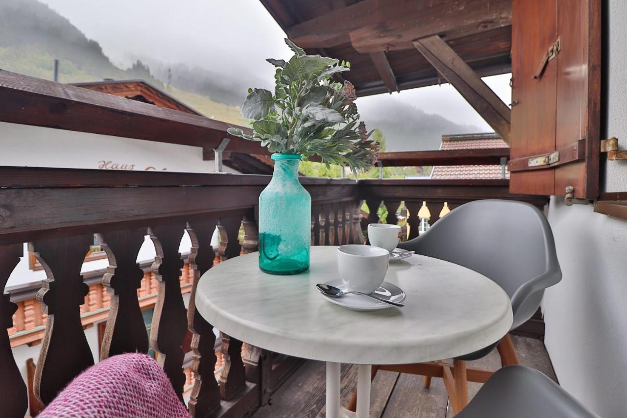 Cafe Schneider Appartments Sankt Anton am Arlberg Bagian luar foto