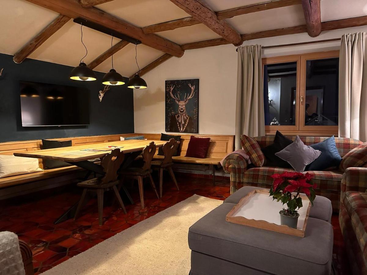 Cafe Schneider Appartments Sankt Anton am Arlberg Bagian luar foto